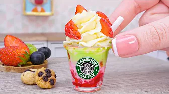 Trying Miniature Starbucks Matcha Pink Drink!! Awesome Miniature Cooking Strawberry Starbucks Menu