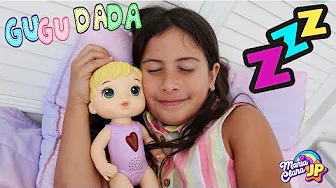 ⁣Maria Clara brincando com sua nova boneca Baby Alive Coraçãozinho